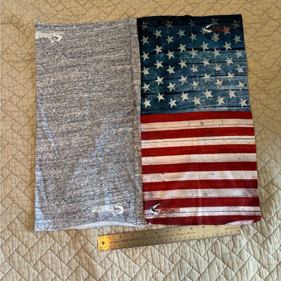 2 neck gators World Wide Sportsman - Picture 1 of 3